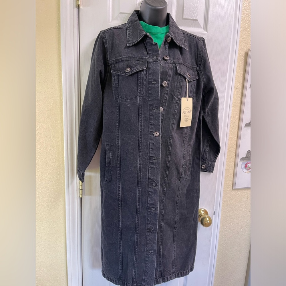 NEW w/Tags! BLUE AGE: BLACK Long Button Down Distressed Denim Jacket SMALL
